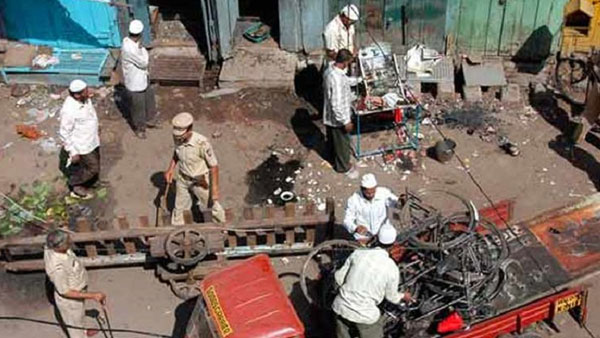 Malegaon blast: Was tortured by ATS to name Yogi, RSS leaders, witness tells court