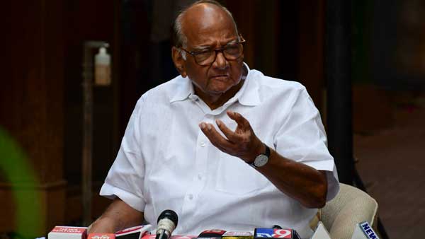 'Manmohan & I were opposed to vindictive politics against then-CM Modi', says Sharad Pawar