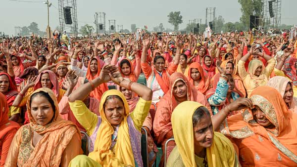 To boost women empowerment schemes, PM to visit Prayagraj today