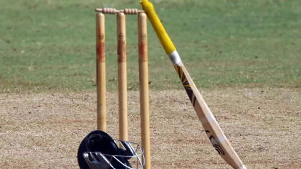 Karnataka batsman Manohar, team masseur test positive for Covid