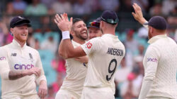 4th Ashes Test: Eng strike late, Aus 126/3 on rainy Day 1