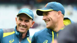 Finch won't comment on Langer's contract but praises coach