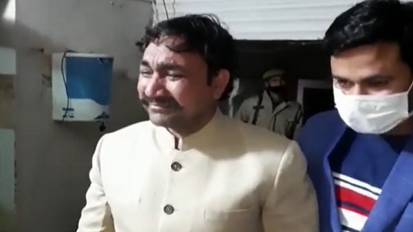 UP polls: BSP worker Arshad Rana bitterly cries for not getting ticket in viral video