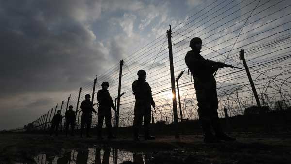 Pakistan planning big operation: Keeps 100s of terrorists waiting at border