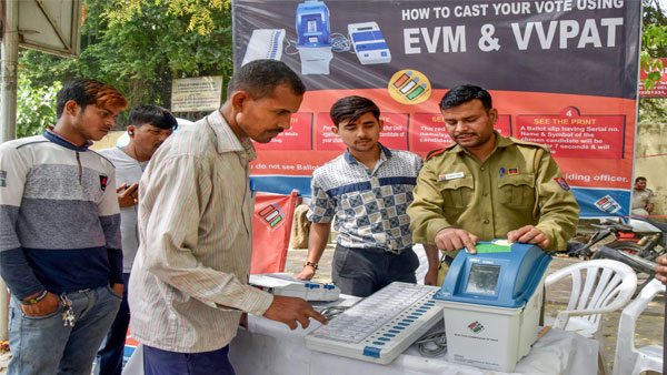 Supreme Court agrees to hear PIL challenging use of EVMs in polls