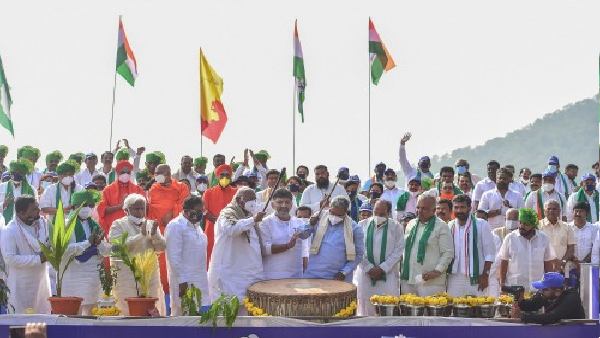 Karnataka HC pulls up state govt over Congress' Mekedatu padayatra amid COVID scare