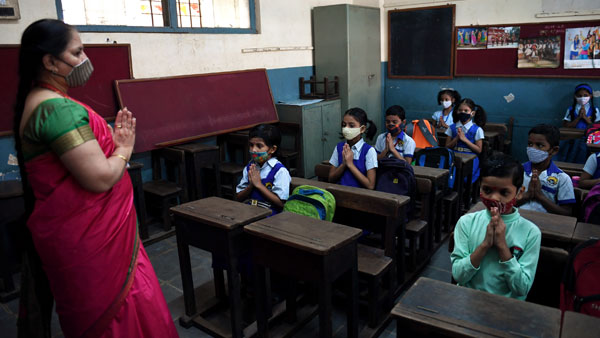 Closure of schools in Maharashtra leads to boys working in fields