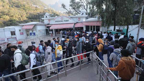 Minor landslide hits new track to Vaishno Devi shrine