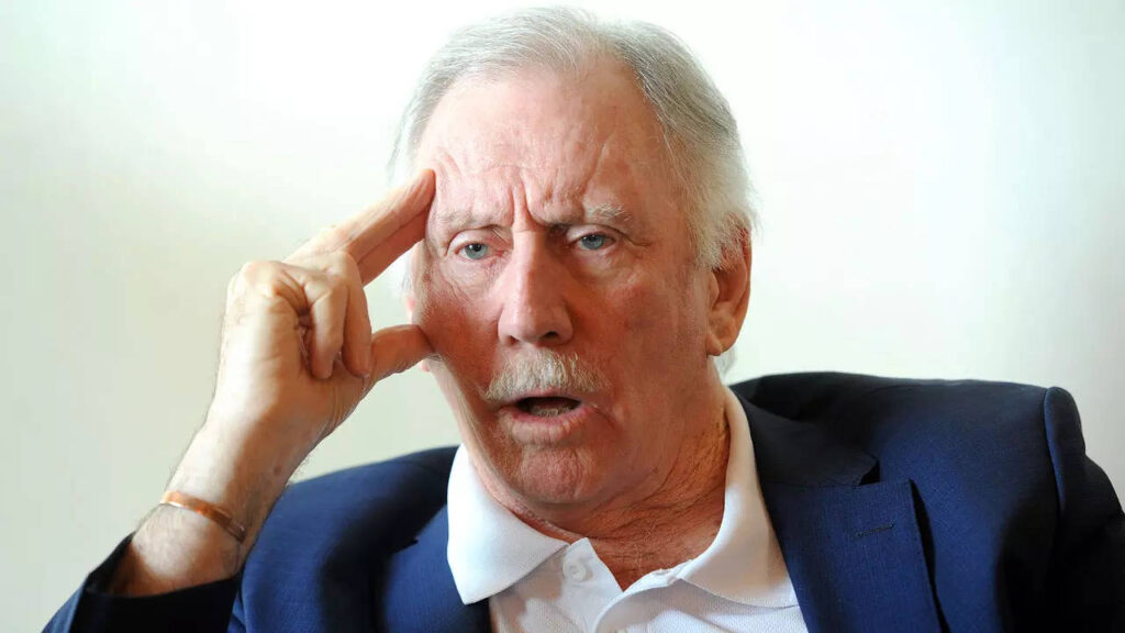 It is captains and players who win or lose matches not coaches: Chappell