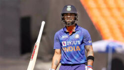 Don't think Virat Kohli is going through a lean patch: Rathour