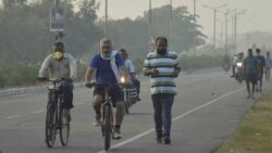 Delhi weather: Air quality remains moderate