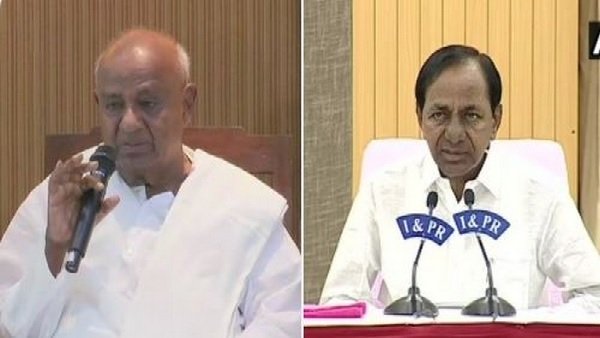 Deve Gowda calls on KCR, announces support to 'fight against BJP's polarization politics'