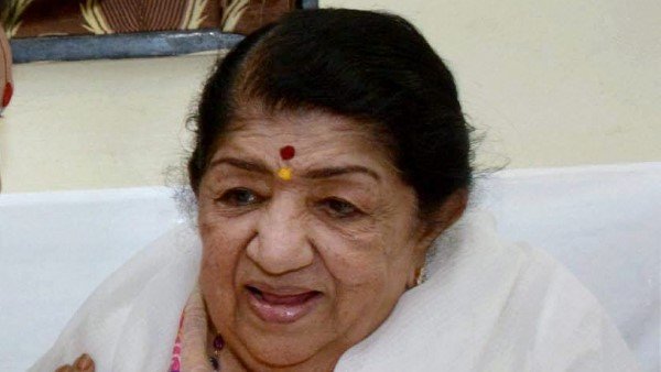 Maharashtra declares public holiday on Monday to mourn Lata Mangeshkar's death