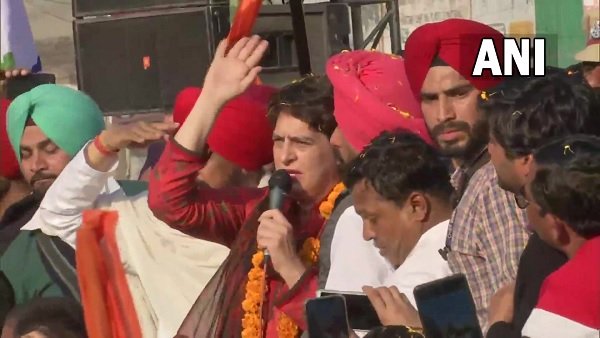 BJP, AAP are similar, Modi-Kejriwal started from RSS: Priyanka Gandhi