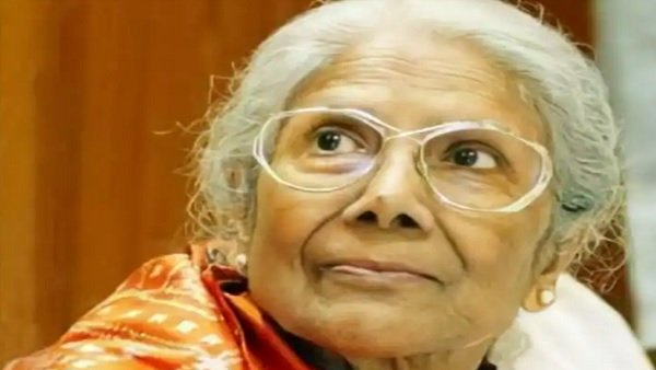 Bengali singing legend Sandhya Mukherjee passes away: CM Mamata Banerjee mourns the loss