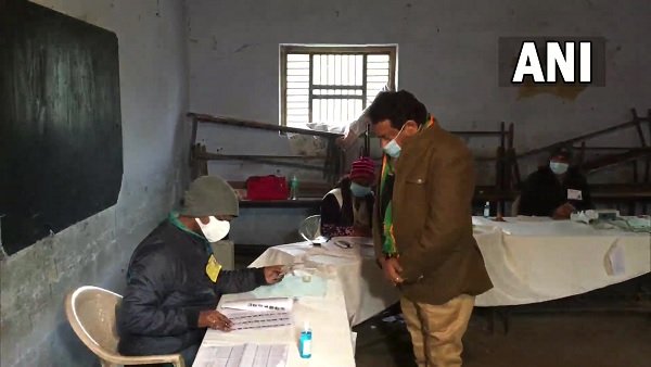 UP polls: Ghaziabad, Gautam Buddh Nagar voter turnout lowest in 1st phase