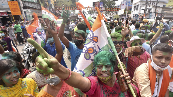 West Bengal Municipal Corporation Election Results 2022: TMC ahead in all seats, BJP trailing