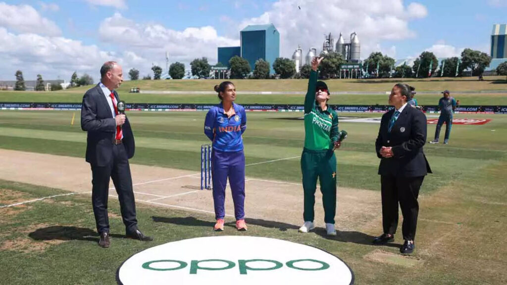 Live Women's World Cup: Mithali Raj opts to bat against Pakistan