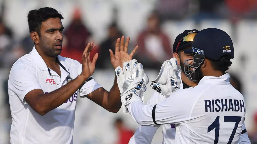 Kapil sent a small hand-written note congratulating me: Ashwin