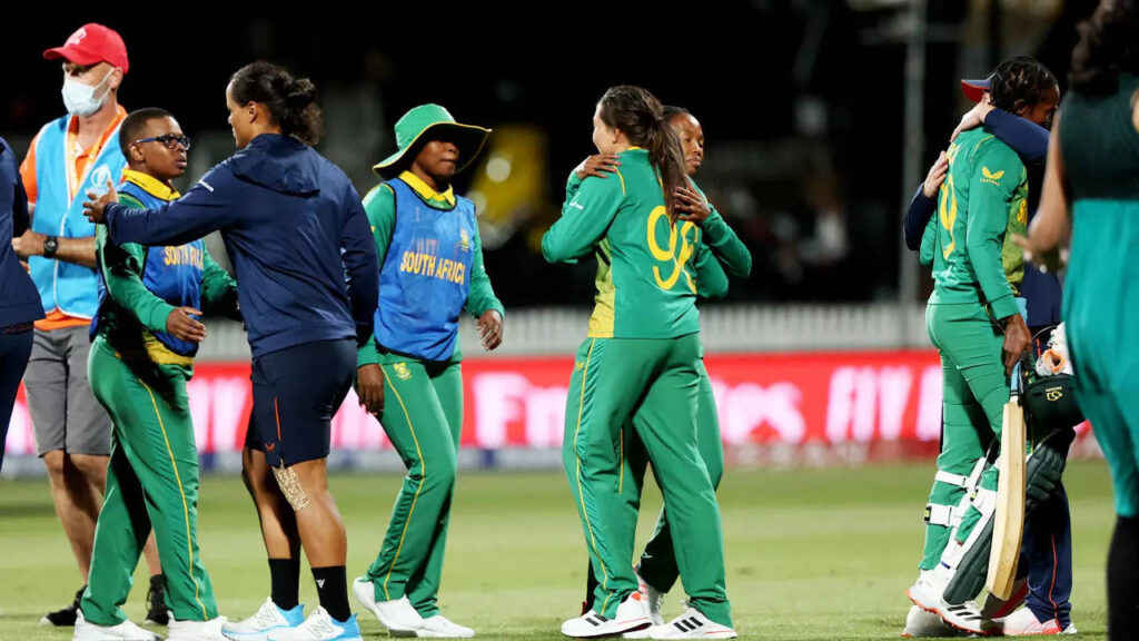 Women's WC: SA continue unbeaten run, hand NZ 2-wicket loss