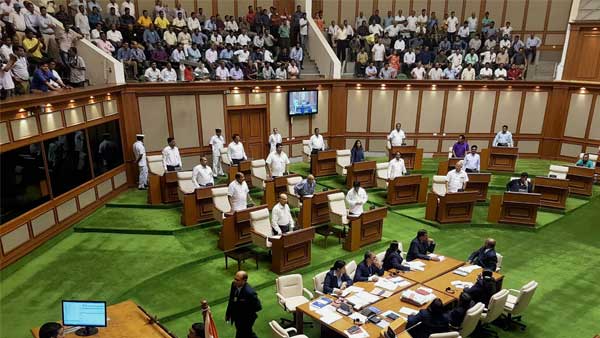 Despite suspense over next CM, Goa MLAs to take oath on Mar 15