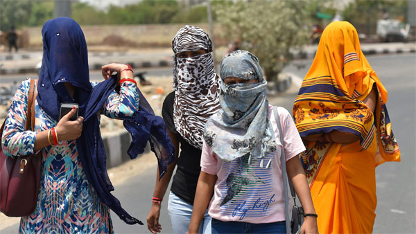 At 33 degrees, Delhi records highest maximum temperature this season