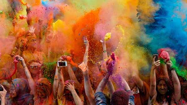 Uttar Pradesh gears up for Holi Celebrations; state govt announces one-day additional holiday on 19th March