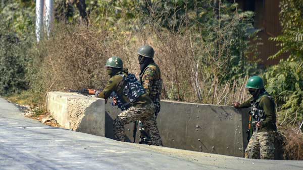 J&K: Two terrorists killed in an encounter with security forces in Rainawari area of Srinagar