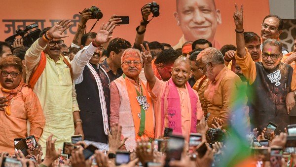 Yogi 2.0: From Ex-bureaucrats to new faces, See list of probable Ministers likely to get berth in UP cabinet