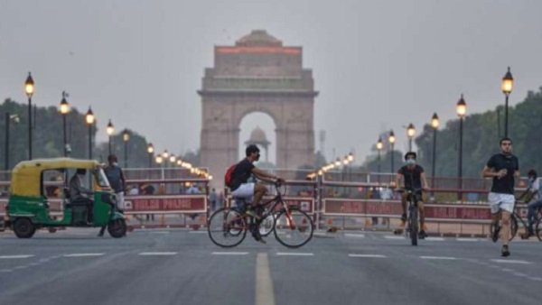 Delhi records hottest day of year as mercury hits 39 degrees Celsius