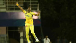 Bravo goes past Malinga to become IPL's highest wicket-taker