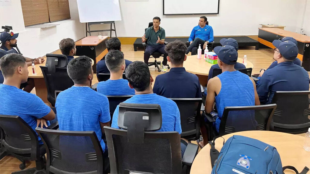 Rahul Dravid interacts with players from northeast and plate group