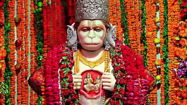 Harmony wins over hate! Muslims shower petals, offer sharbat during Hanuman Jayanti procession