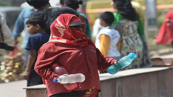 No respite for Delhiites from intense heat as Temperature may rocket to 40°C