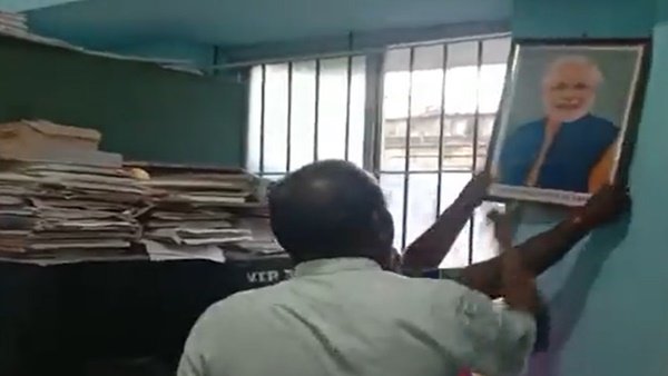 Viral Video: PM Modi's photograph removed from town Panchayat in Tamil Nadu