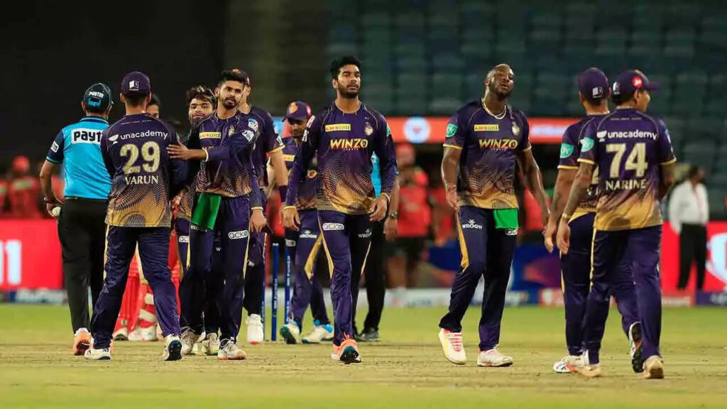 Kolkata keep their slim hopes intact with win over Hyderabad