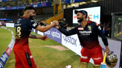 Dinesh Karthik is 'that rock' of the side, says RCB's Hesson