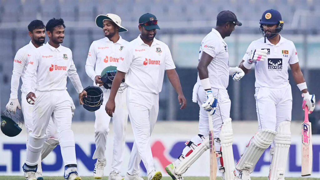 2nd Test: Mathews, Dhananjaya keep SL alive vs Bangladesh