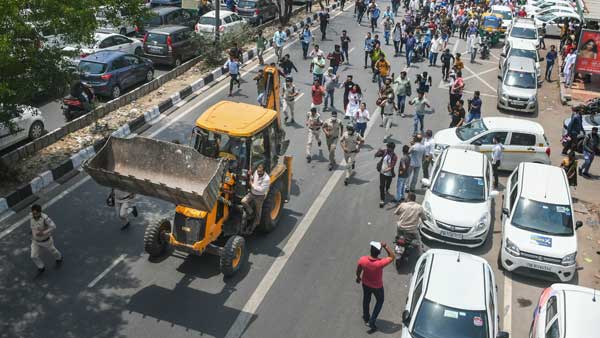 Shaheen Bagh demolition drive: SC refuses to grant stay, asks petitioners to move HC