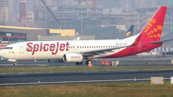 SpiceJet pilot sees windshield crack mid-air, takes flight back to Mumbai