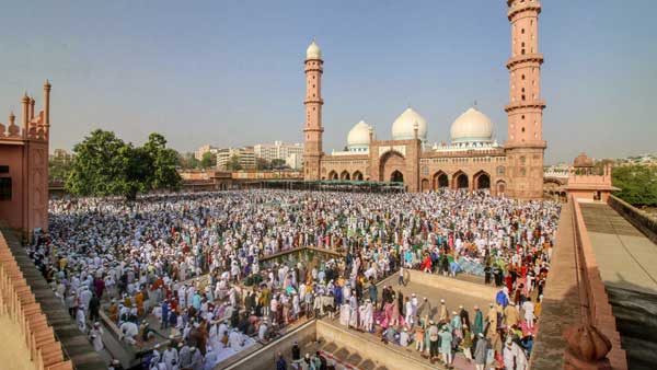 Eid Mubarak 2022: After 2 years scores of Muslim devotees throng mosques to offer Eid Namaz