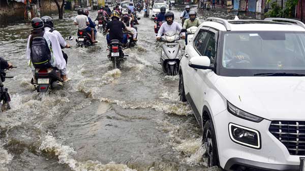 Mercury drops drastically as #bangalorerains trends