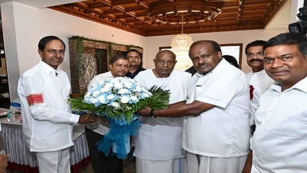 Telangana CM skips meet with PM Modi; meets Deve Gowda in Bengaluru