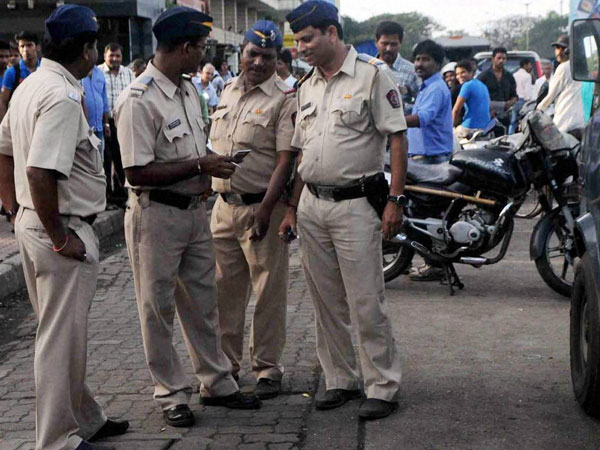 Maharashtra: 19 cops injured, 12 vehicles damaged in mob attack in steel factory