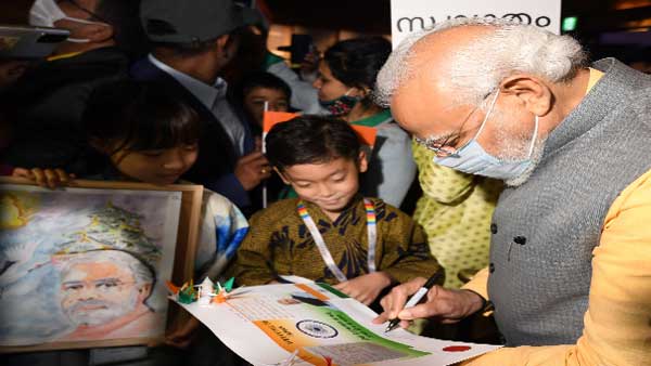 Video of PM’s interaction in Hindi with Japanese kids goes viral