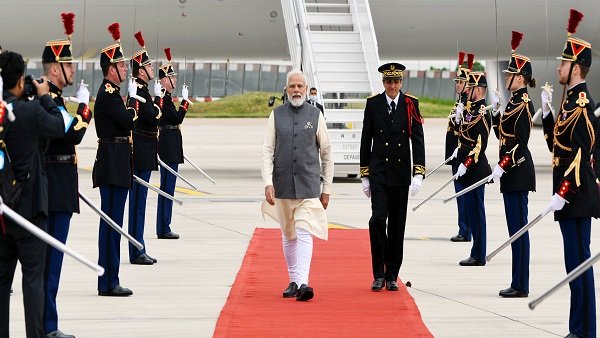 PM Modi arrives in Paris for talks with French President Macron