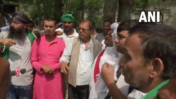 RJD makes 'caged parrot' jibe after CBI registers new case against Lalu Prasad Yadav