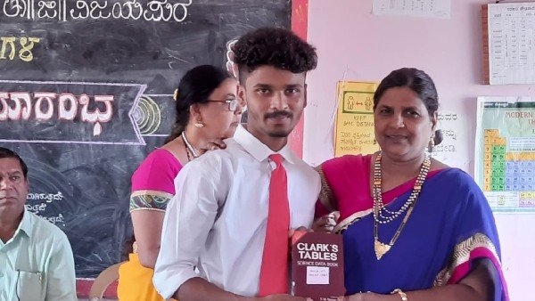 Karnataka SSLC Result 2020: Daily wager’s son secures first rank