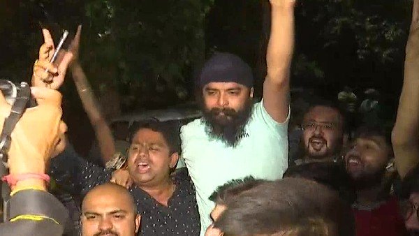 NCM seeks report within seven days over Tajinder Bagga 'not allowed' turban during arrest