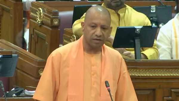 Yogi steps in as Akhilesh Yadav uses indecent language in assembly